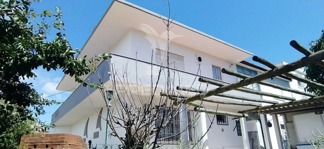 Moradia T6 para Venda em Caparica e Trafaria Foto 2
