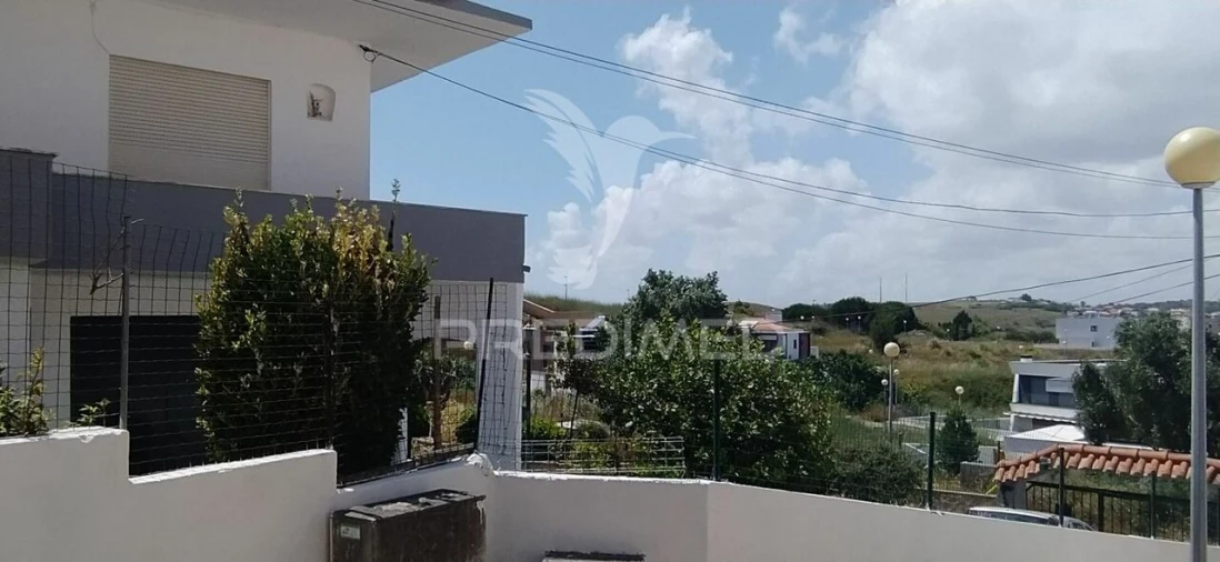 Moradia T6 para Venda em Caparica e Trafaria Foto 8