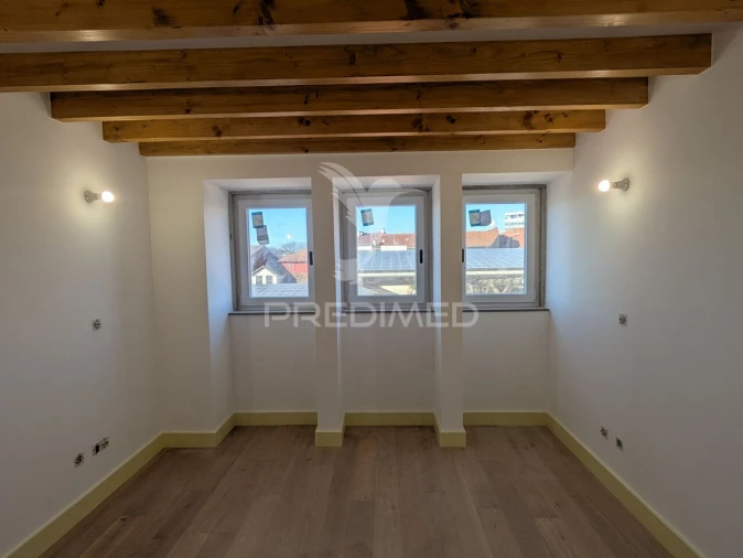 Apartamento T2 para Venda em Viseu Foto 5