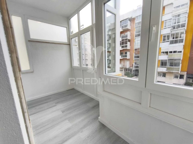 Apartamento T2 para Venda em Oeiras e São Julião da Barra, Paço de Arcos e Caxias Foto 13