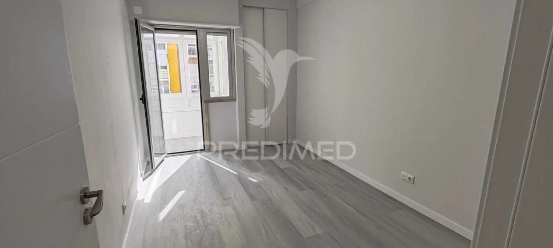 Apartamento T2 para Venda em Oeiras e São Julião da Barra, Paço de Arcos e Caxias Foto 7