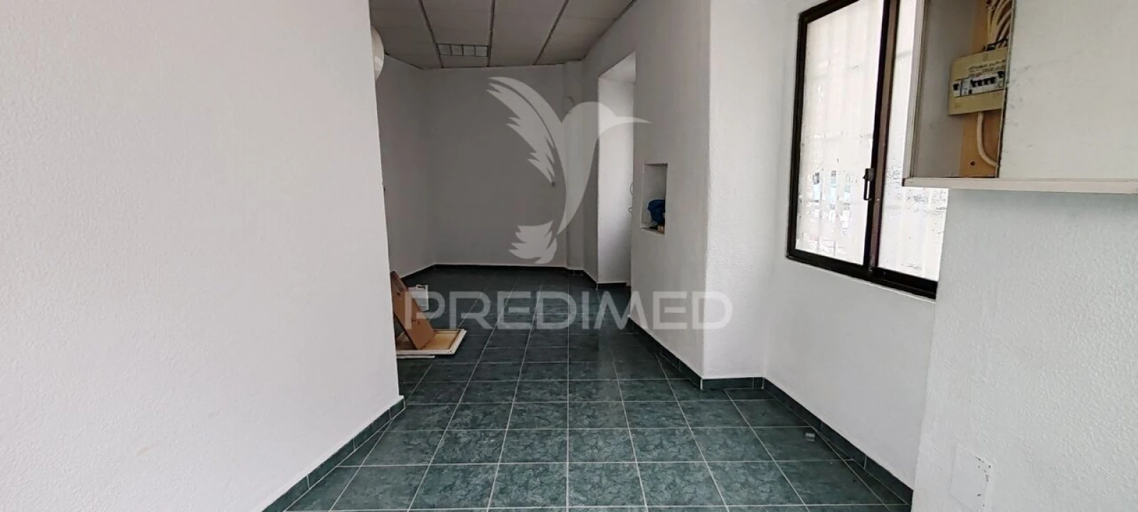 Loja para Arrendamento em Algés, Linda-A-Velha e Cruz Quebrada-Dafundo Foto 1