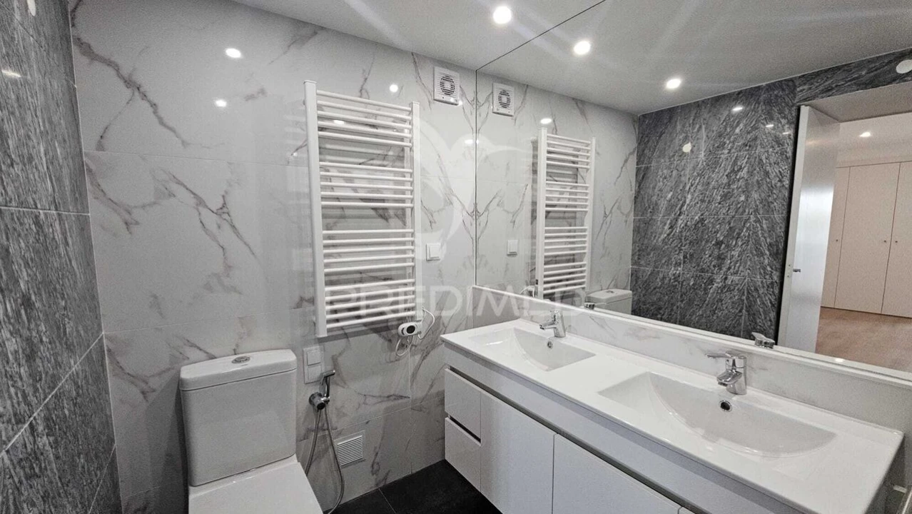Apartamento T2 para Venda em Cascais e Estoril Foto 17