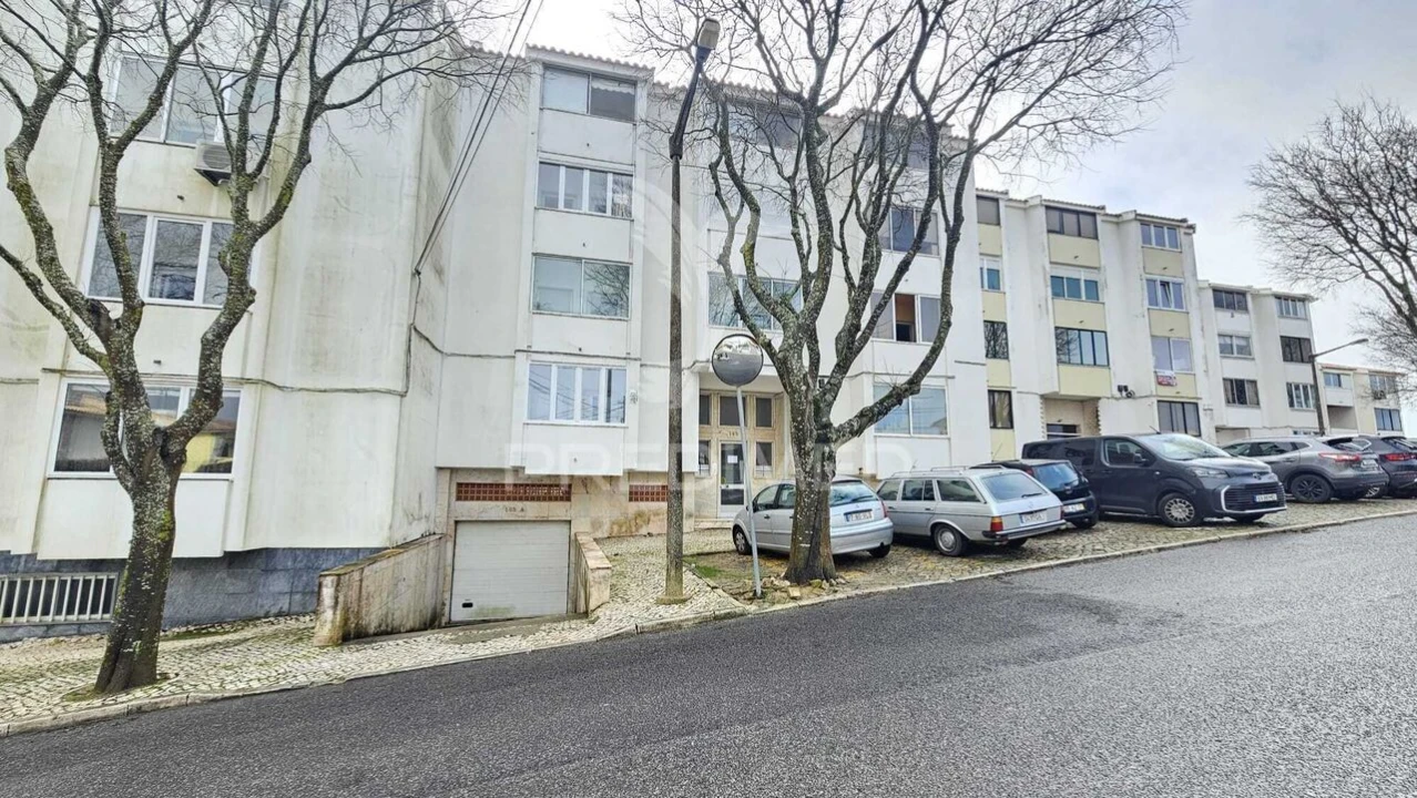 Apartamento T2 para Venda em Cascais e Estoril Foto 1