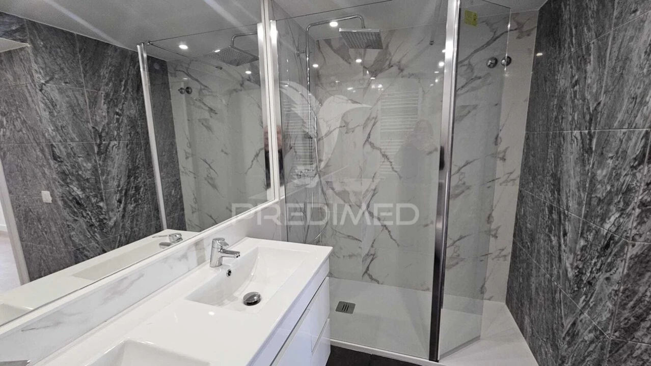Apartamento T2 para Venda em Cascais e Estoril Foto 6