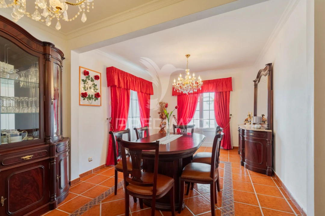 Moradia T5 para Venda em Santa Maria do Castelo e Santiago e Santa Susana Foto 9