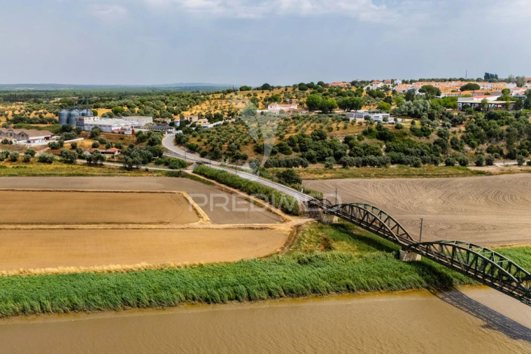 Moradia T5 para Venda em Santa Maria do Castelo e Santiago e Santa Susana Foto 28