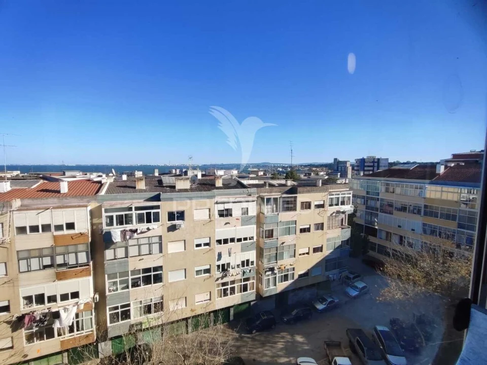 Apartamento T3 para Venda em Almada, Cova da Piedade, Pragal e Cacilhas Foto 7