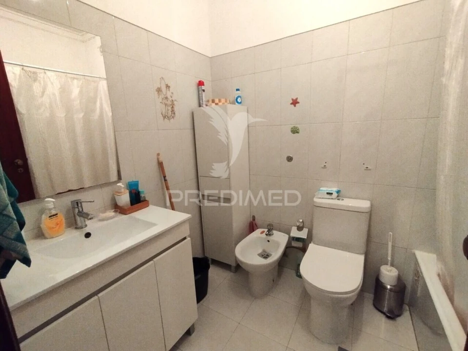 Apartamento T2 para Venda em Agualva e Mira-Sintra Foto 10