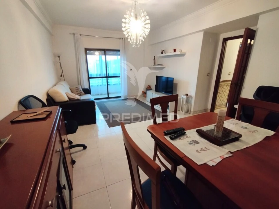 Apartamento T2 para Venda em Agualva e Mira-Sintra Foto 1