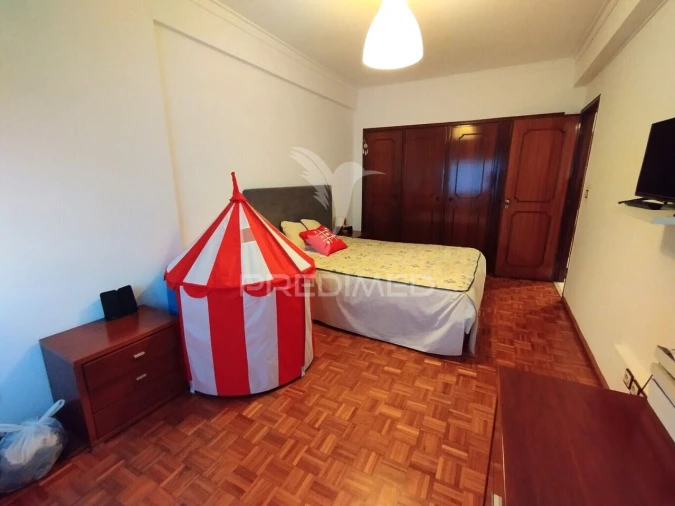Apartamento T2 para Venda em Agualva e Mira-Sintra Foto 5