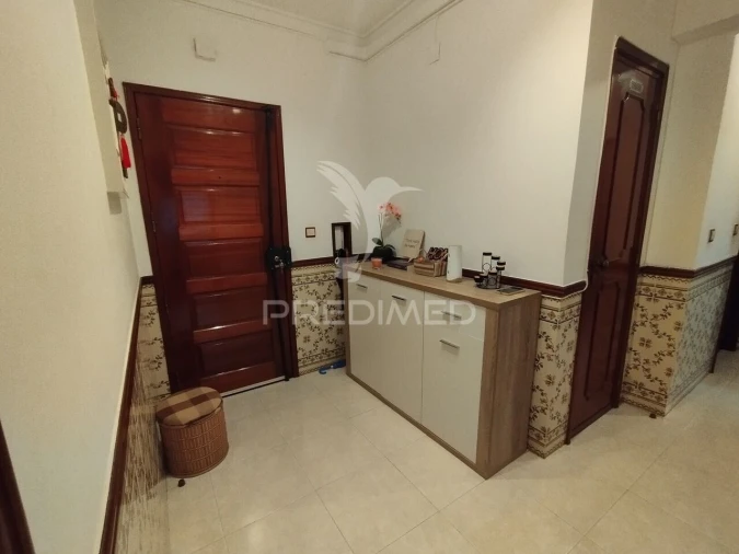 Apartamento T2 para Venda em Agualva e Mira-Sintra Foto 12