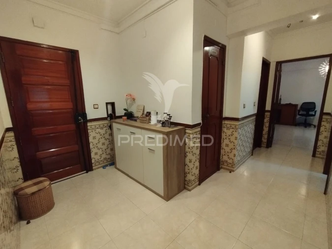 Apartamento T2 para Venda em Agualva e Mira-Sintra Foto 11