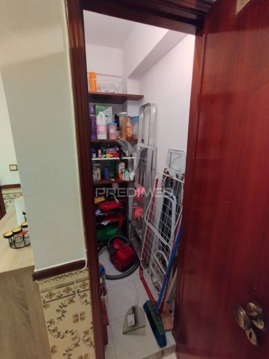 Apartamento T2 para Venda em Agualva e Mira-Sintra Foto 14