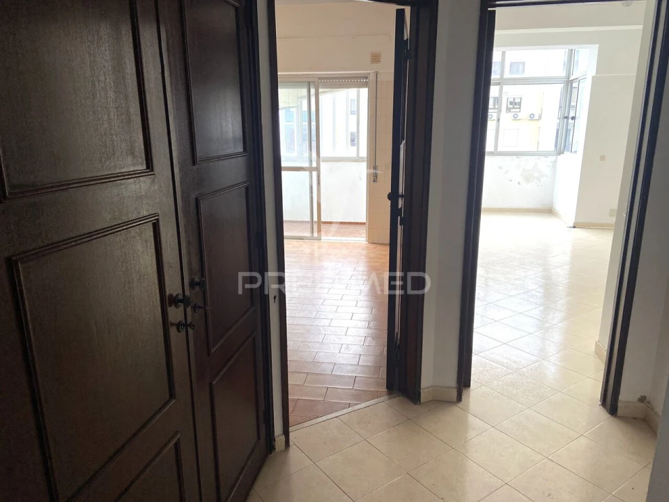 Apartamento T2 para Venda em Almada, Cova da Piedade, Pragal e Cacilhas Foto 2