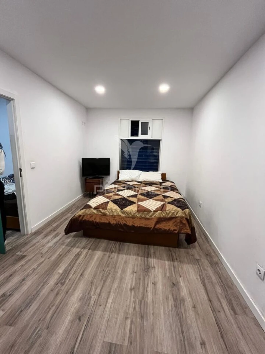 Apartamento T1 para Venda em Caparica e Trafaria Foto 6