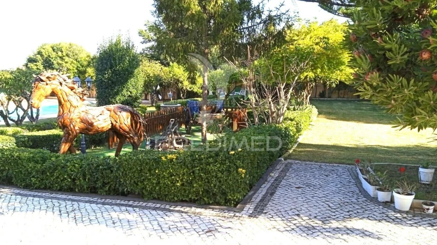 Quinta T3 para Venda em São João das Lampas e Terrugem