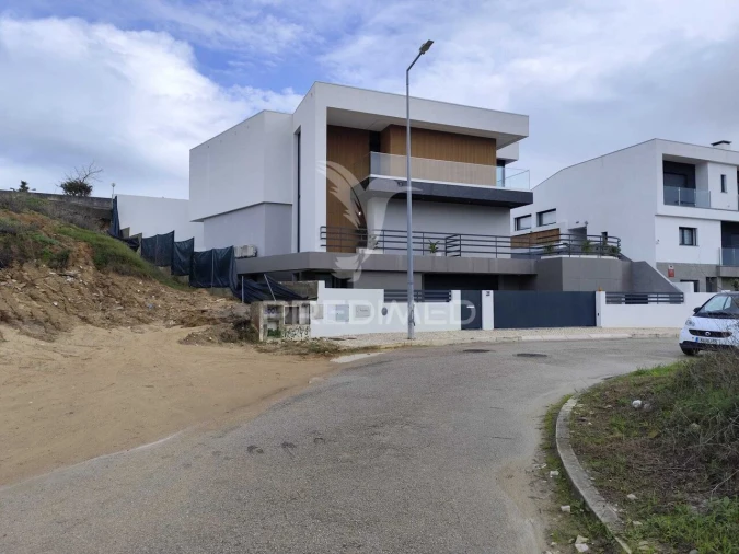 Terreno para Venda em Charneca de Caparica e Sobreda Foto 7