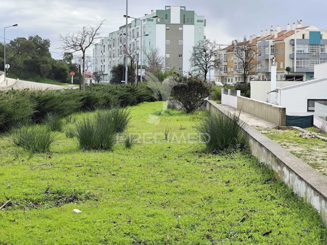 Terreno para Venda em Charneca de Caparica e Sobreda Foto 13