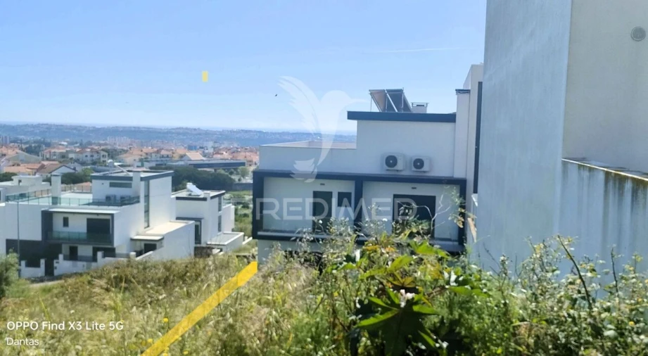 Terreno para Venda em Pontinha e Famões Foto 8