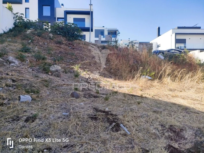 Terreno para Venda em Pontinha e Famões Foto 5