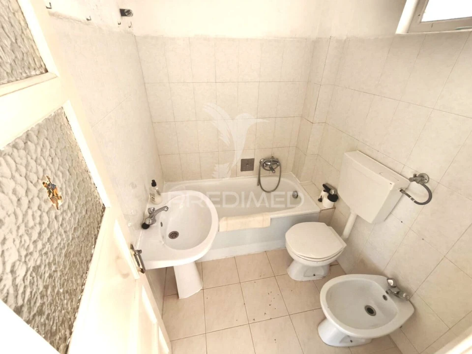 Apartamento T3 para Venda em Almada, Cova da Piedade, Pragal e Cacilhas Foto 13