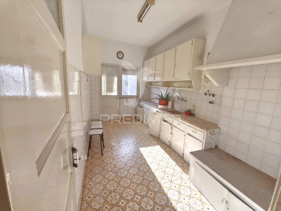 Apartamento T3 para Venda em Almada, Cova da Piedade, Pragal e Cacilhas Foto 2