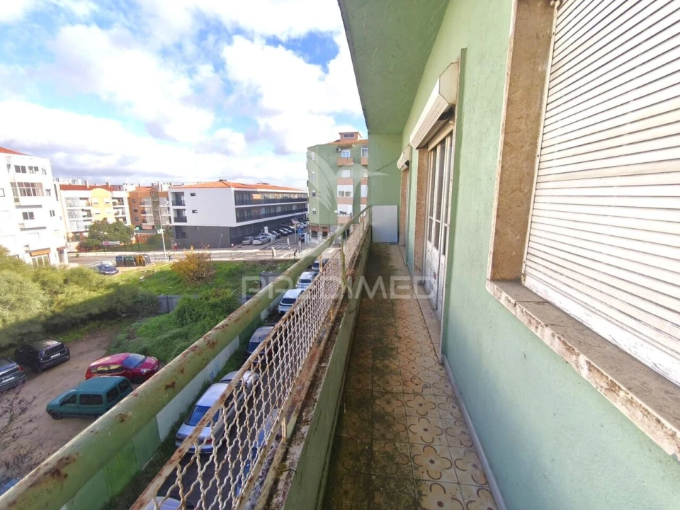 Apartamento T3 para Venda em Almada, Cova da Piedade, Pragal e Cacilhas Foto 17