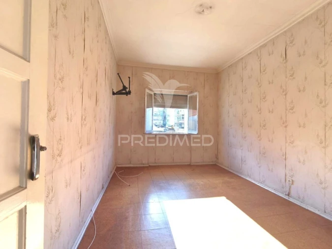 Apartamento T3 para Venda em Almada, Cova da Piedade, Pragal e Cacilhas Foto 8