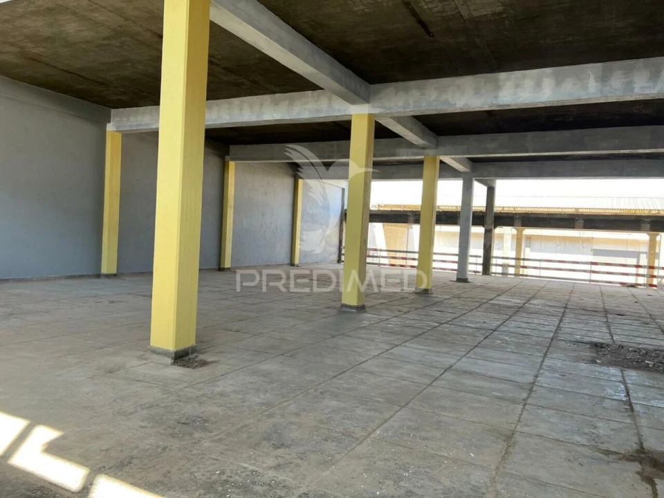 Armazém para Venda em Sacavém e Prior Velho Foto 2