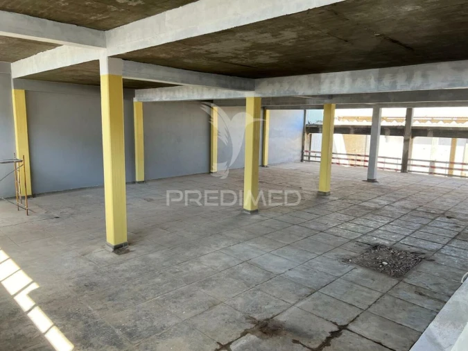 Armazém para Venda em Sacavém e Prior Velho Foto 5