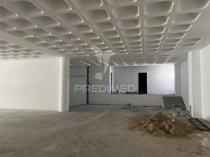 Armazém para Venda em Santa Iria de Azoia, São João da Talha e Bobadela Foto 2