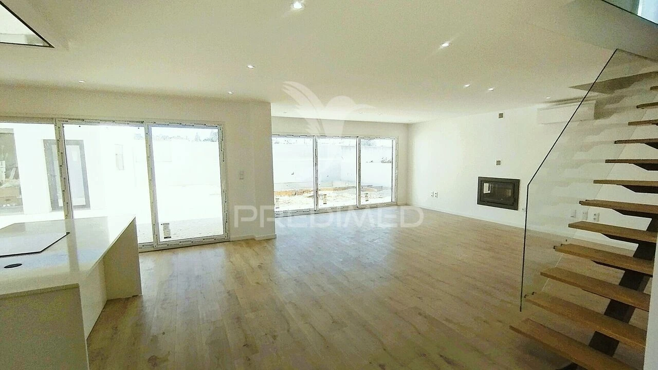 Moradia T4 para Venda em Azeitão (São Lourenço e São Simão) Foto 19