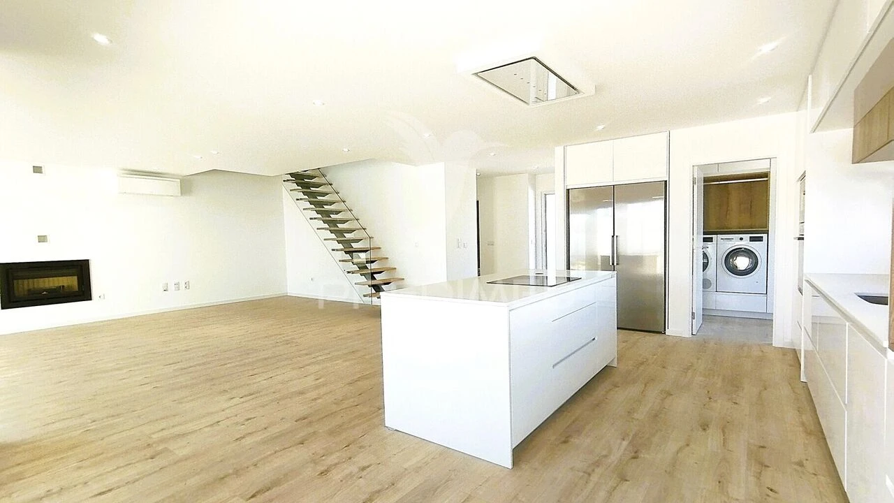 Moradia T4 para Venda em Azeitão (São Lourenço e São Simão) Foto 17