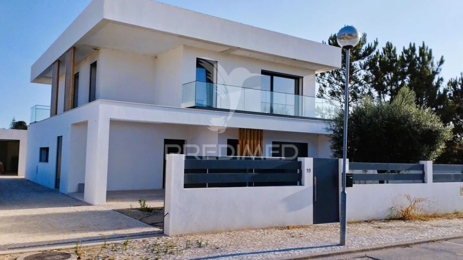 Moradia T4 para Venda em Azeitão (São Lourenço e São Simão) Foto 3