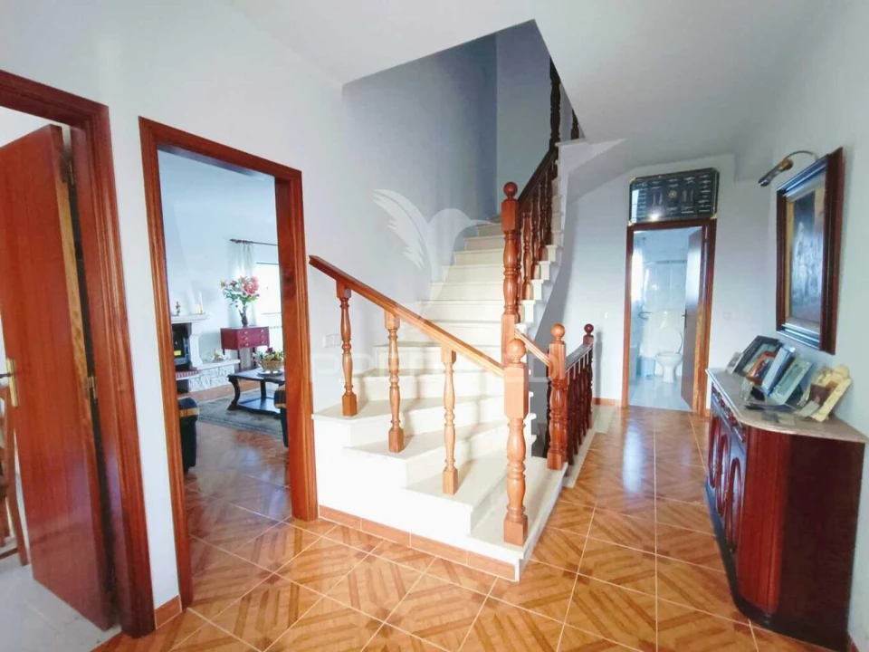 Moradia T9 para Venda em Gondemaria e Olival Foto 5