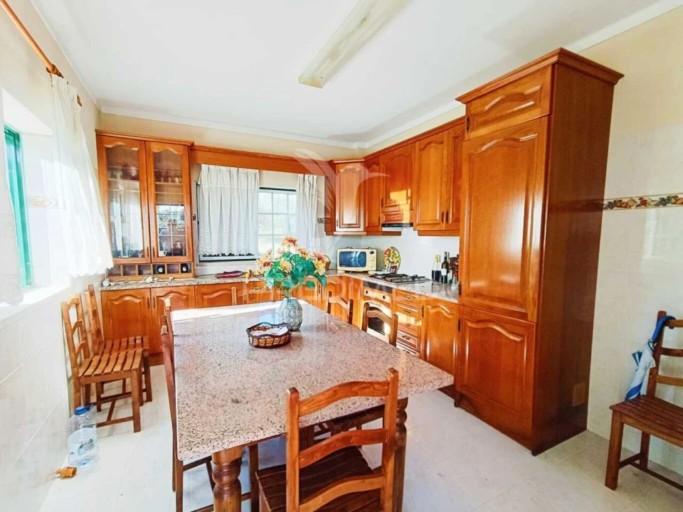 Moradia T9 para Venda em Gondemaria e Olival Foto 6