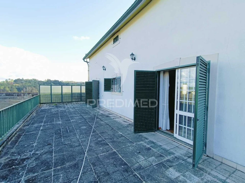 Moradia T9 para Venda em Gondemaria e Olival Foto 11