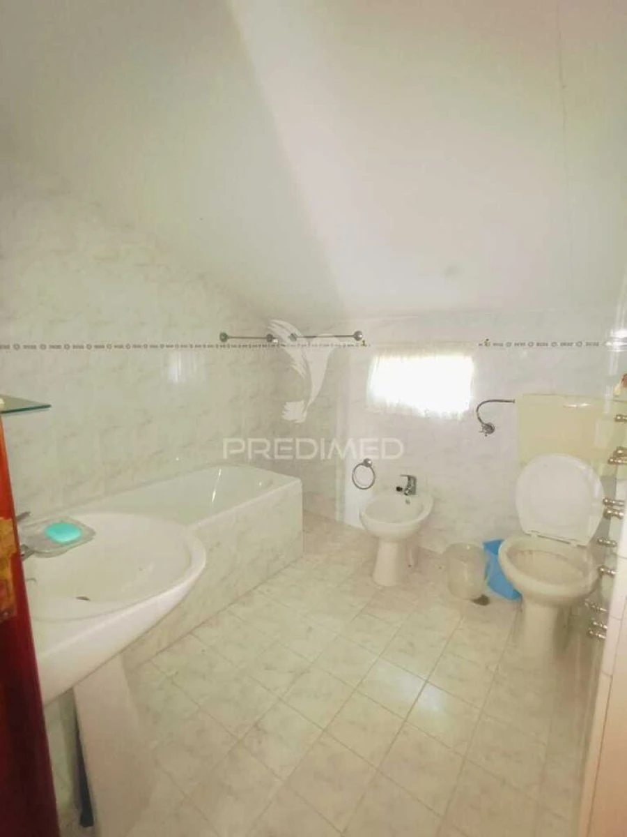 Moradia T9 para Venda em Gondemaria e Olival Foto 24