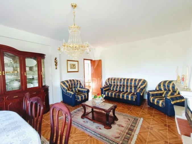 Moradia T9 para Venda em Gondemaria e Olival Foto 8