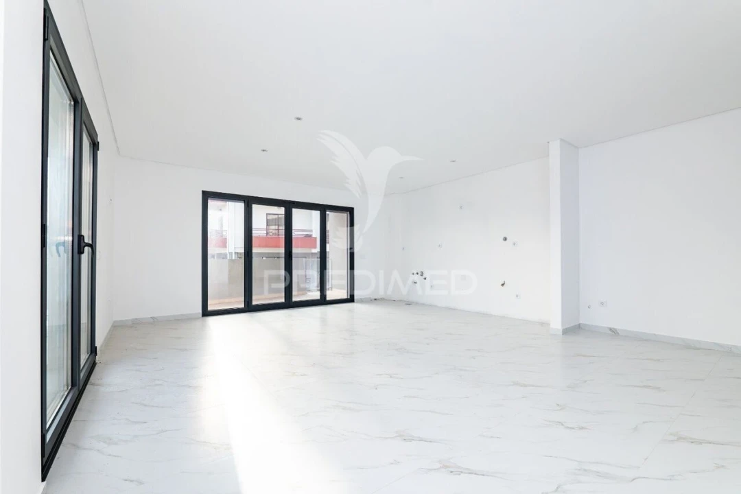 Apartamento T3 para Venda em Arco de Baúlhe e Vila Nune Foto 6