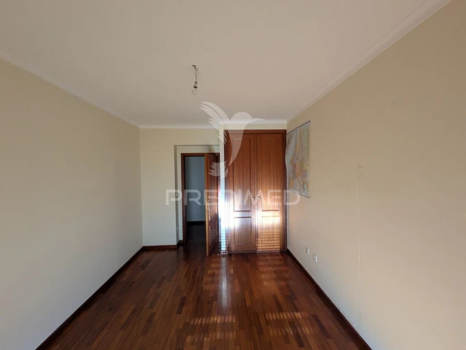Apartamento T2 para Venda em Viseu Foto 9