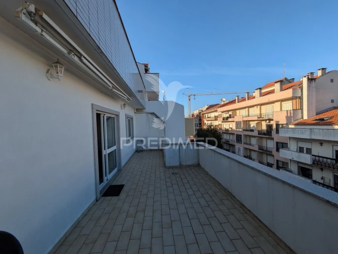 Apartamento T2 para Venda em Viseu Foto 4