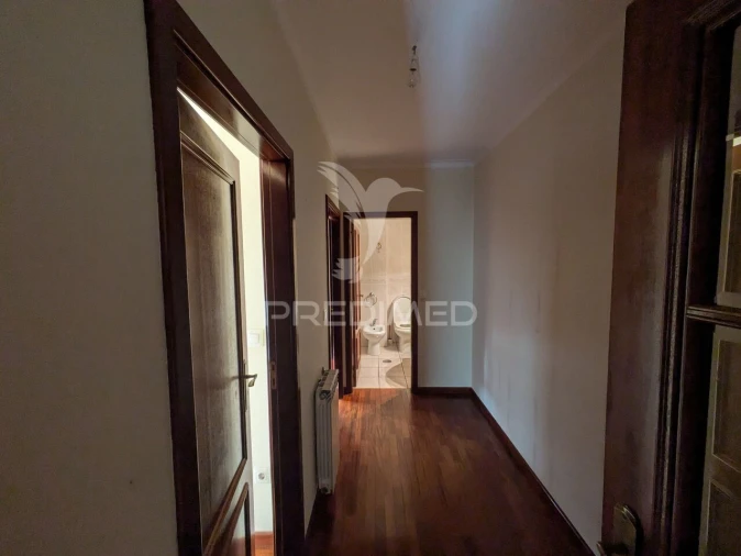 Apartamento T2 para Venda em Viseu Foto 8