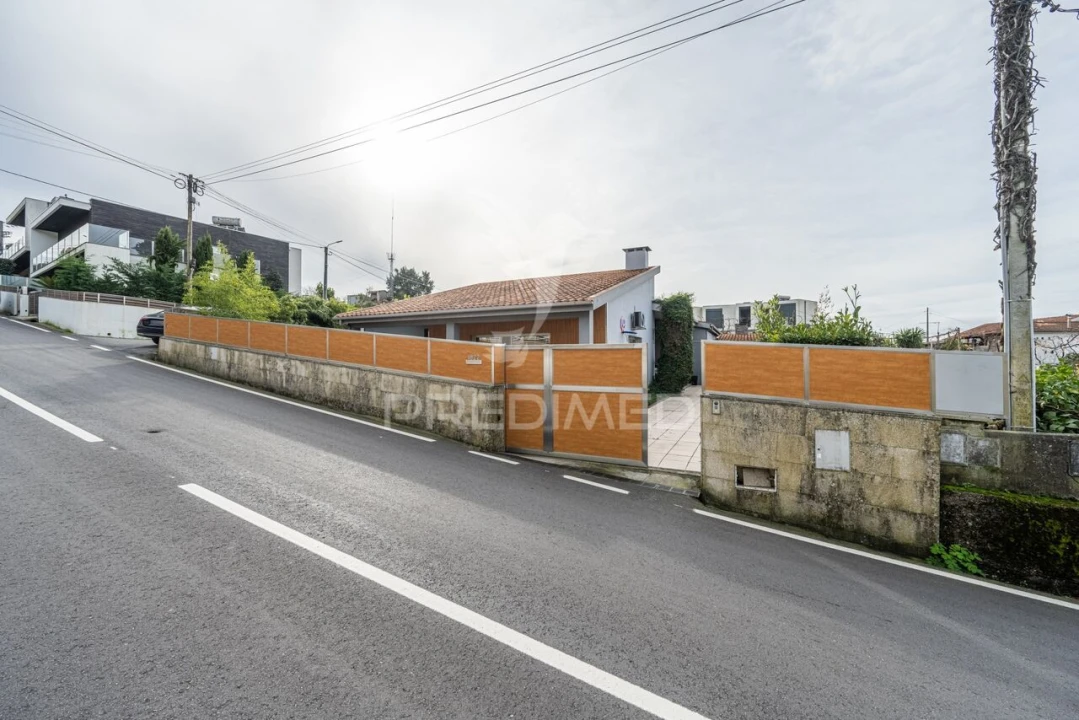 Moradia T3 para Venda em Caldas de Vizela (São Miguel e São João) Foto 4