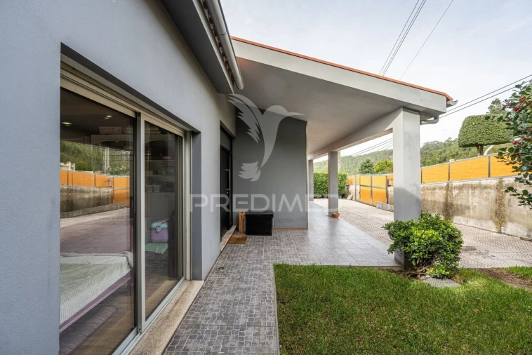 Moradia T3 para Venda em Caldas de Vizela (São Miguel e São João) Foto 7