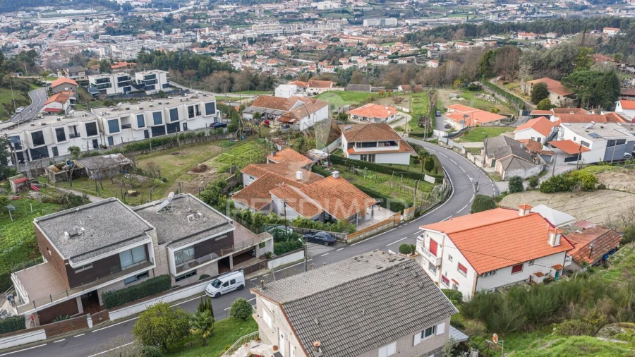 Moradia T3 para Venda em Caldas de Vizela (São Miguel e São João) Foto 3
