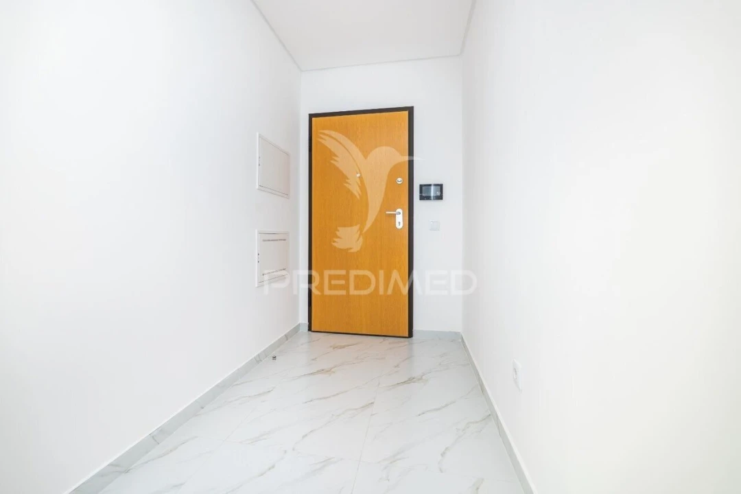 Apartamento T3 para Venda em Arco de Baúlhe e Vila Nune Foto 4