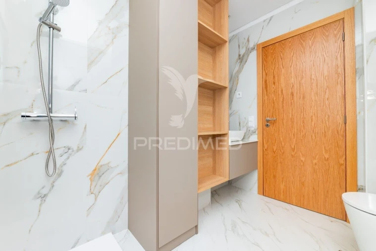 Apartamento T3 para Venda em Arco de Baúlhe e Vila Nune Foto 13