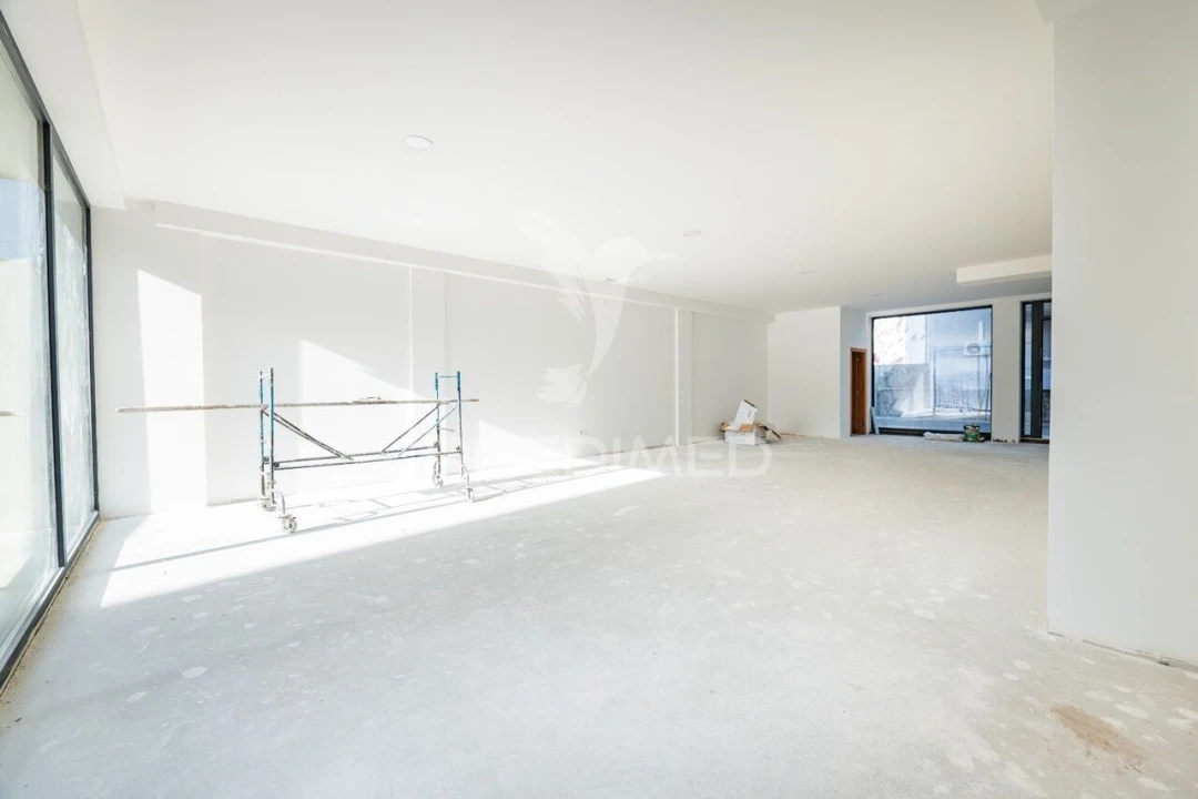 Loja para Venda em Arco de Baúlhe e Vila Nune Foto 8